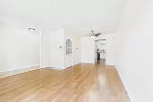 1577 Sandringham Ct, Columbus, OH 43220 - Photo 3