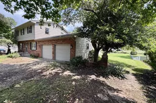 5724 Old Logan Rd SE, Lancaster, OH 43130 - Photo 3