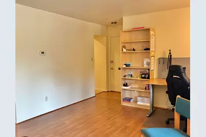 892 Chatham Lane #W, Columbus, OH 43221 - Photo 7