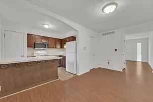 631 Simbury St, Columbus, OH 43228 - Photo 5