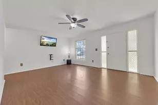 631 Simbury St, Columbus, OH 43228 - Photo 3