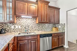 8819 Greenburg Dr, Powell, OH 43065 - Photo 7