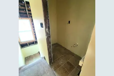 1921 Sullivant Avenue, Columbus, OH 43223 - Photo 5