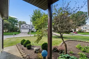 1572 Whitcombe Way, Columbus, OH 43228 - Photo 3