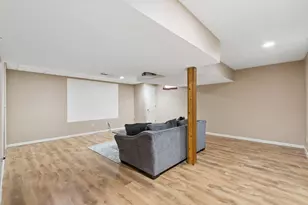 1572 Whitcombe Way, Columbus, OH 43228 - Photo 35