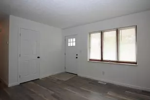 310 N Yencer St, Baltimore, OH 43105 - Photo 9