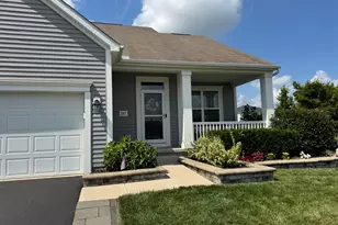 247 Cloverhill Dr, Galloway, OH 43119 - Photo 3