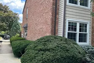 5125 Sansom Ct, Columbus, OH 43220 - Photo 3