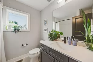 1231 Cromartie Ln, Columbus, OH 43201 - Photo 21