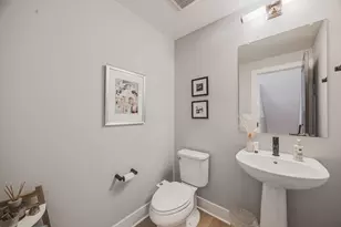 1231 Cromartie Ln, Columbus, OH 43201 - Photo 13