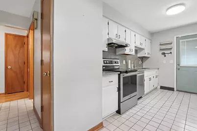5748 N Meadows Boulevard, Columbus, OH 43229 - Photo 9