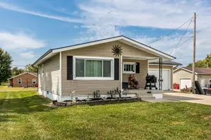 107 Jefferson Ave, Ashville, OH 43103 - Photo 3