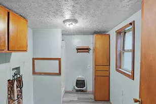 21606 E Sams Creek Rd, Laurelville, OH 43135 - Photo 9
