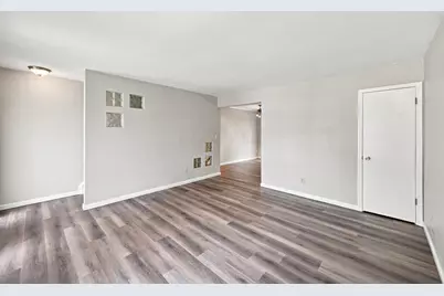 5538 Brackenridge Avenue #L-10, Columbus, OH 43228 - Photo 5