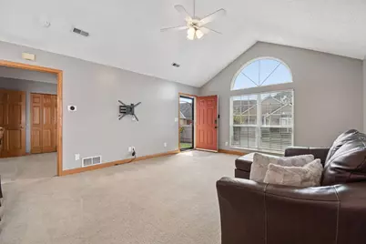 5350 Pond View Drive, Westerville, OH 43081 - Photo 7