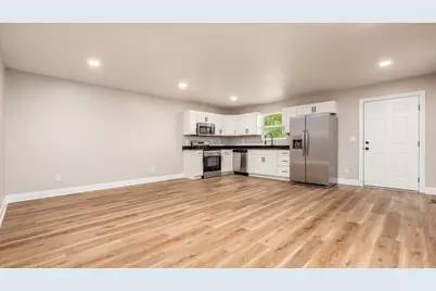 823 Race Street, Zanesville, OH 43701 - Photo 7