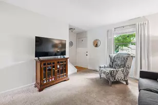 626 Alta View Ct, Worthington, OH 43085 - Photo 3