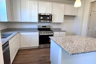 256 Dowler Dr, South Bloomfield, OH 43103 - Photo 3