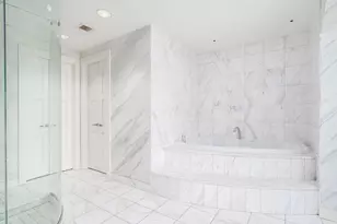 1 Miranova Pl, Columbus, OH 43215 - Photo 19