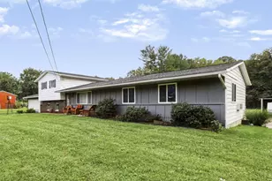 2403 Hickman Rd NE, Newark, OH 43055 - Photo 3