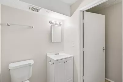 3313 Robin Hill Court E, Columbus, OH 43223 - Photo 29