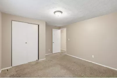 3313 Robin Hill Court E, Columbus, OH 43223 - Photo 25
