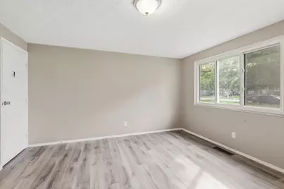 3313 Robin Hill Court E, Columbus, OH 43223 - Photo 19