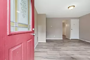 3313 Robin Hill Ct E, Columbus, OH 43223 - Photo 17