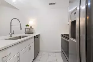 1085 N Merrimar Circle, Columbus, OH 43220 - Photo 13