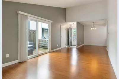 1085 N Merrimar Circle #E, Columbus, OH 43220 - Photo 5