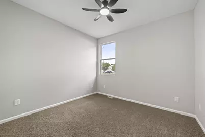 1563 Metcalfe Avenue, Obetz, OH 43207 - Photo 11