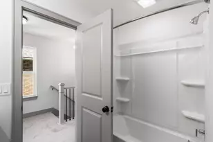 858 E Starr Ave, Columbus, OH 43201 - Photo 29