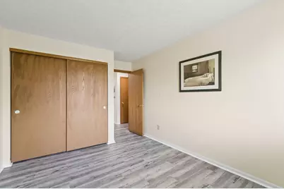 5885 Beechcroft Road #302, Columbus, OH 43229 - Photo 17