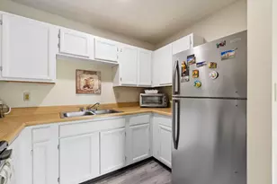 5885 Beechcroft Rd, Columbus, OH 43229 - Photo 9