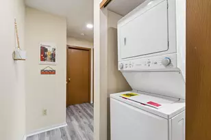 5885 Beechcroft Rd, Columbus, OH 43229 - Photo 19
