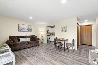 5885 Beechcroft Road #302, Columbus, OH 43229 - Photo 5