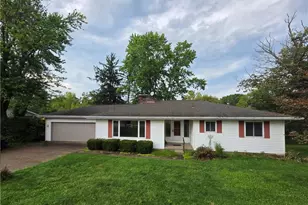 756 Ridgewood Dr, Coshocton, OH 43812 - Photo 1