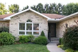 371 Lawnwood Dr, Circleville, OH 43113 - Photo 3