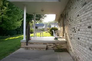 371 Lawnwood Dr, Circleville, OH 43113 - Photo 9