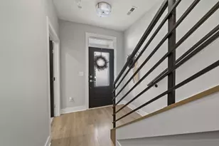 1239 Cromartie Ln, Columbus, OH 43201 - Photo 7