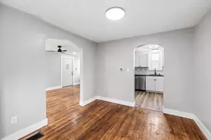 669 E Mithoff St, Columbus, OH 43206 - Photo 13