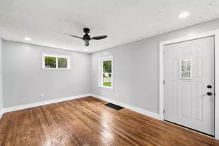 669 E Mithoff St, Columbus, OH 43206 - Photo 9