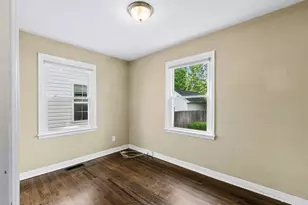 557 E Royal Forest Blvd, Columbus, OH 43214 - Photo 17