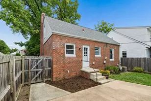 557 E Royal Forest Blvd, Columbus, OH 43214 - Photo 35