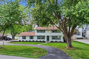 1990 Palouse Dr, London, OH 43140 - Photo 1