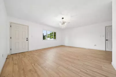 4751 Arnold Avenue, Columbus, OH 43228 - Photo 7