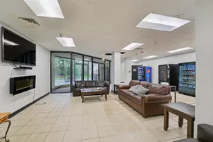364 W Lane Ave, Columbus, OH 43201 - Photo 17