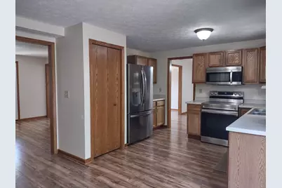 1608 Spring Village Lane, Ontario, OH 44906 - Photo 9