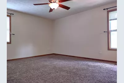 1608 Spring Village Lane, Ontario, OH 44906 - Photo 17