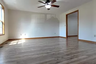 1608 Spring Village Ln, Ontario, OH 44906 - Photo 5